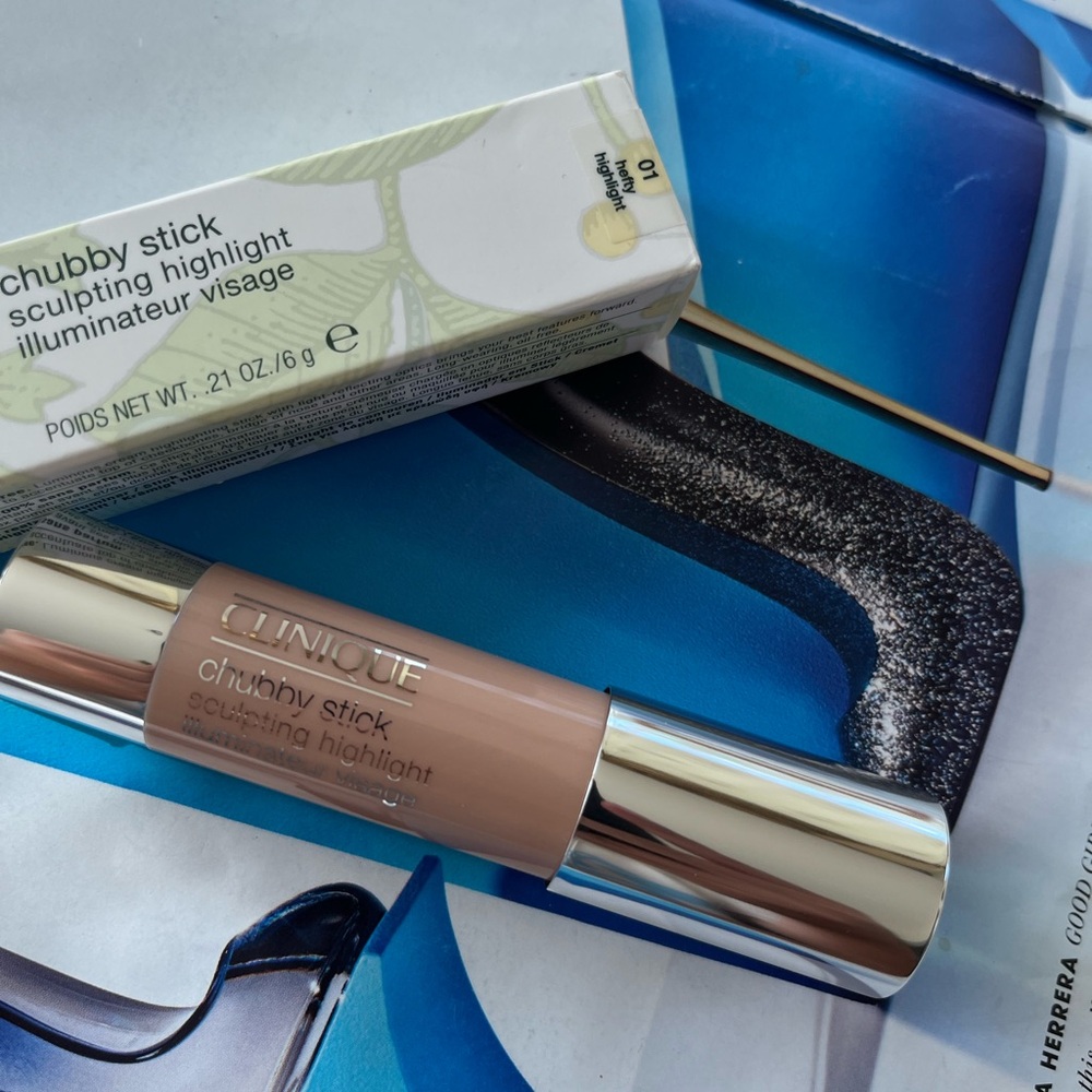 Clinique Chubby Stick Sculpting Highlight 01- Hefty Highlight - FULL SIZE, NEW
